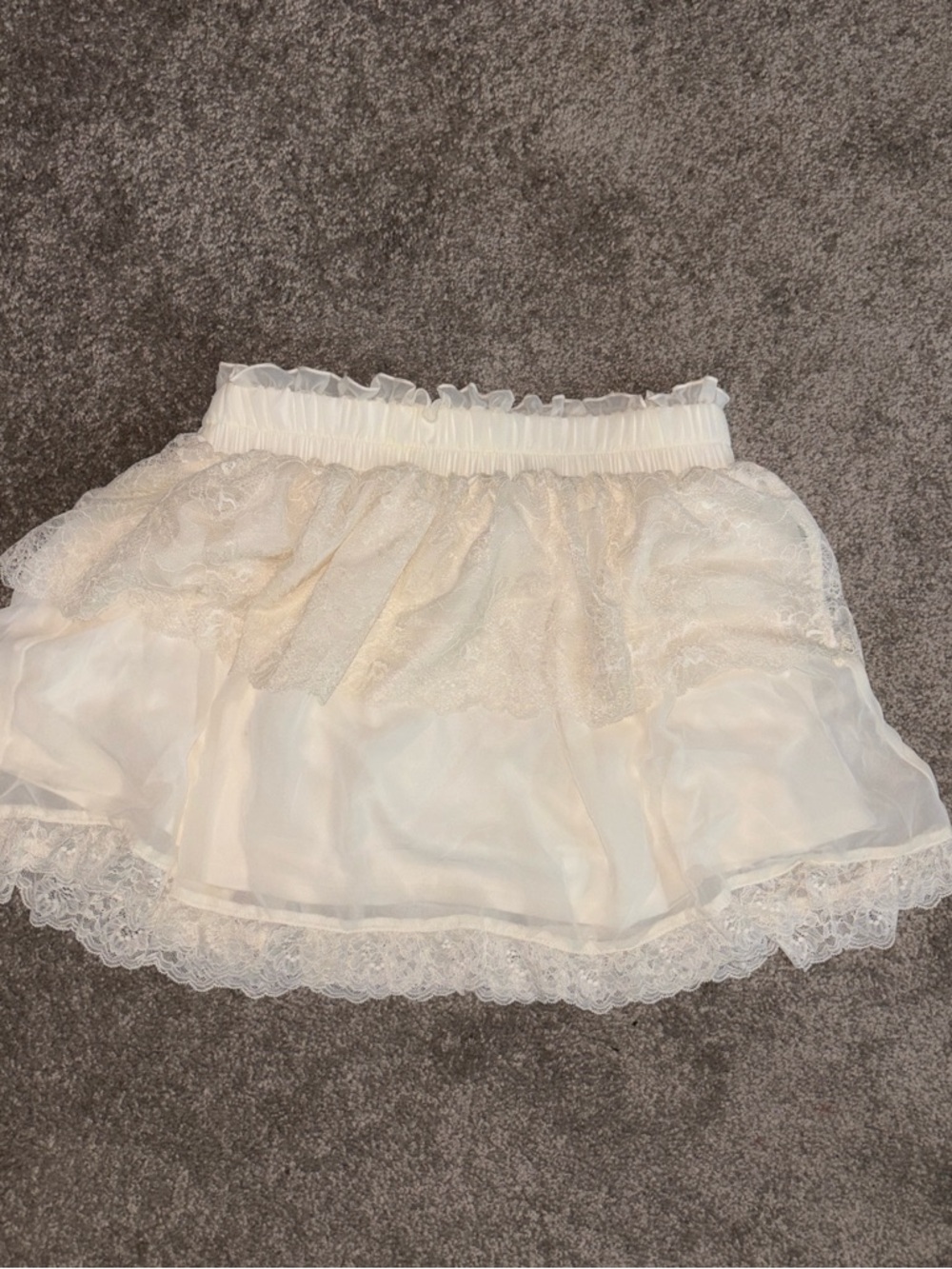 Francesca's Collections White Lace & Chiffon Ruffle Mini Skirt